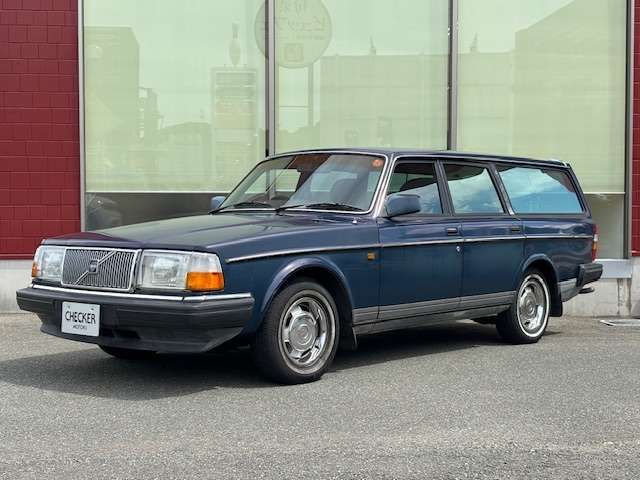 VOLVO VOLVO 240 ESTATE 1990