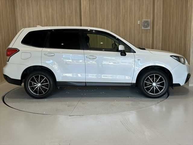 SUBARU FORESTER 2015