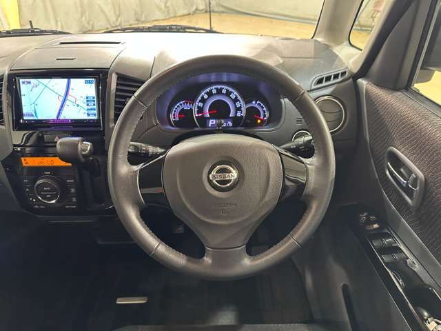 NISSAN ROOX 2013