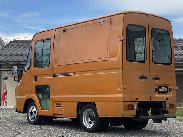 TOYOTA Urban Supporter 2001