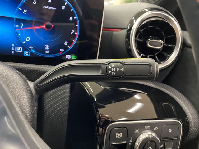 MERCEDES BENZ MERCEDES BENZ A class 2020