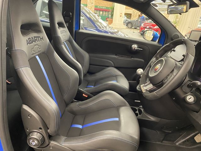 FIAT ABARTH 695 2023