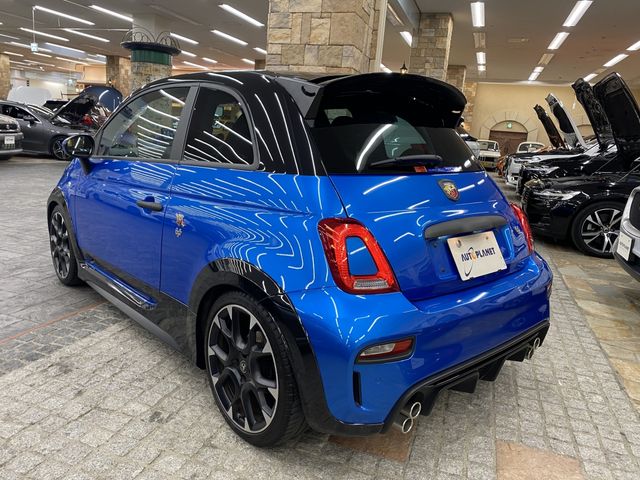 FIAT ABARTH 695 2023