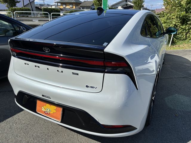 TOYOTA PRIUS 4WD 2023