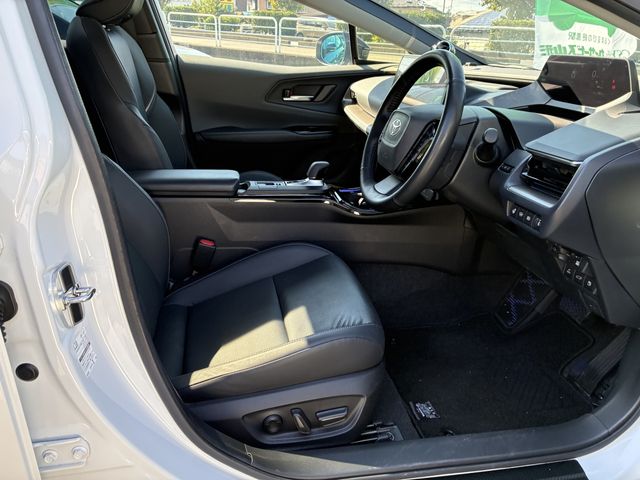 TOYOTA PRIUS 4WD 2023