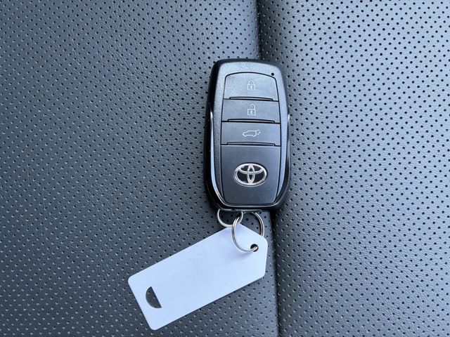 TOYOTA PRIUS 4WD 2023