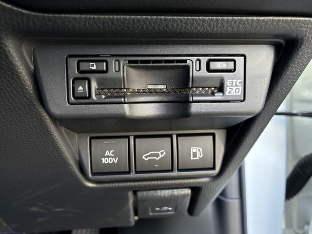 TOYOTA PRIUS 4WD 2023