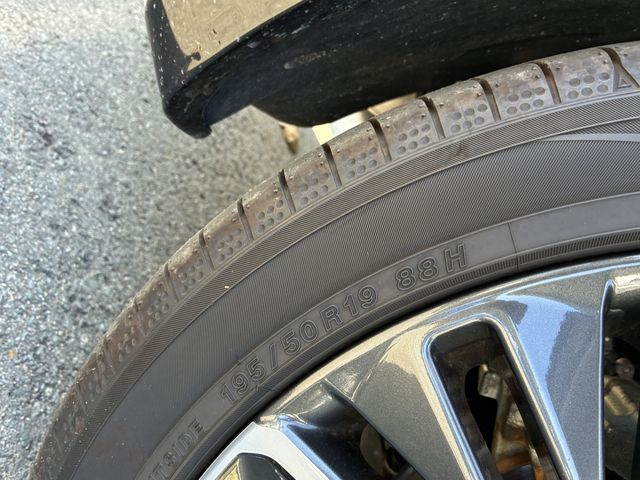 TOYOTA PRIUS 4WD 2023