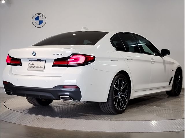 BMW BMW 5series sedan 2022