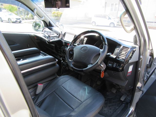 TOYOTA HIACE van 4WD 2004