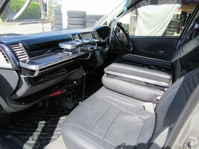 TOYOTA HIACE van 4WD 2004