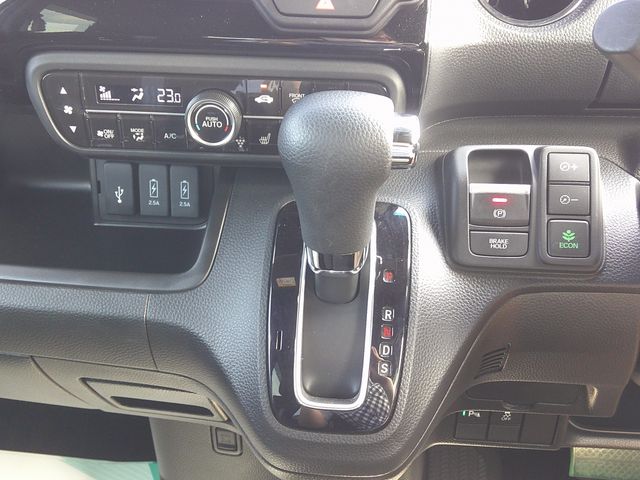 HONDA N BOX CUSTOM 2023