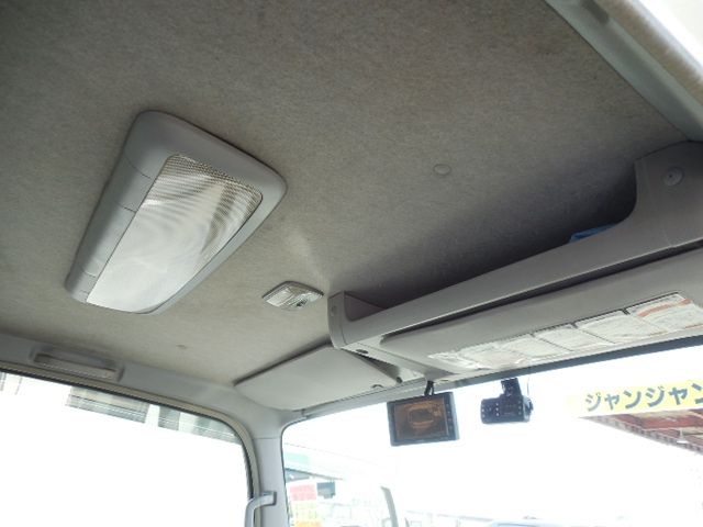 ISUZU ELF 2010