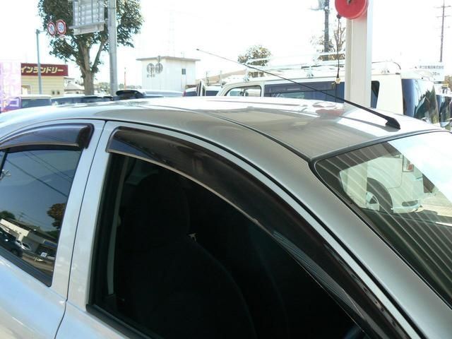 NISSAN MARCH 2011