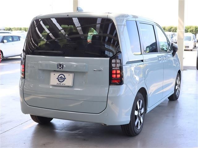 HONDA FREED e:HEV 2025