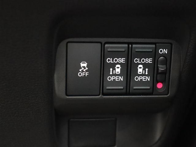 HONDA FREED e:HEV 2025