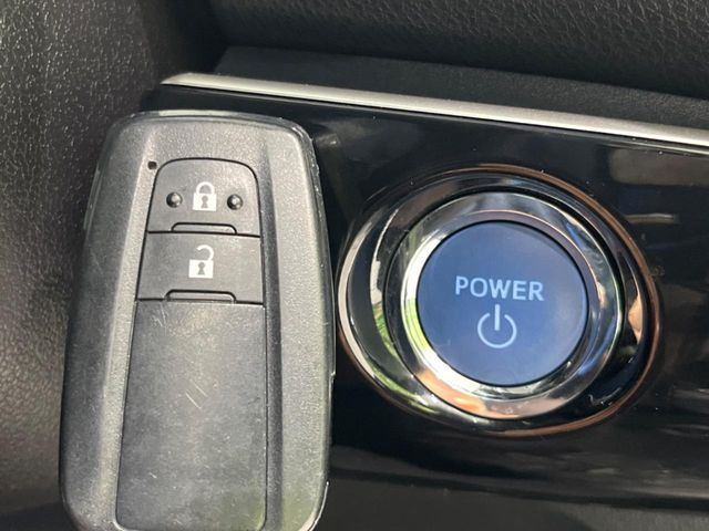 TOYOTA PRIUS 4WD 2022