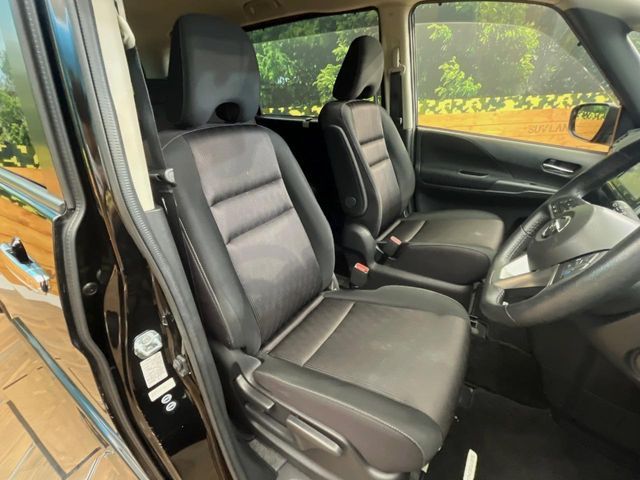 NISSAN SERENA  S-HYBRID 4WD 2016