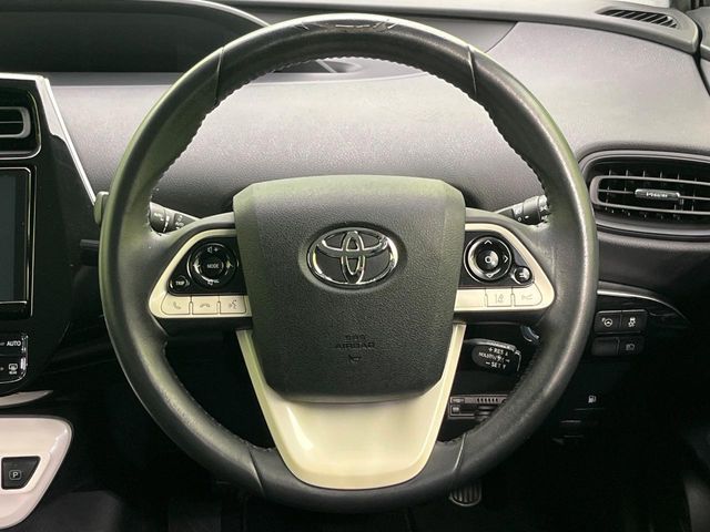 TOYOTA PRIUS 2018
