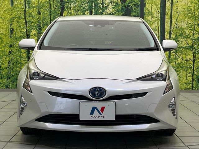 TOYOTA PRIUS 2018