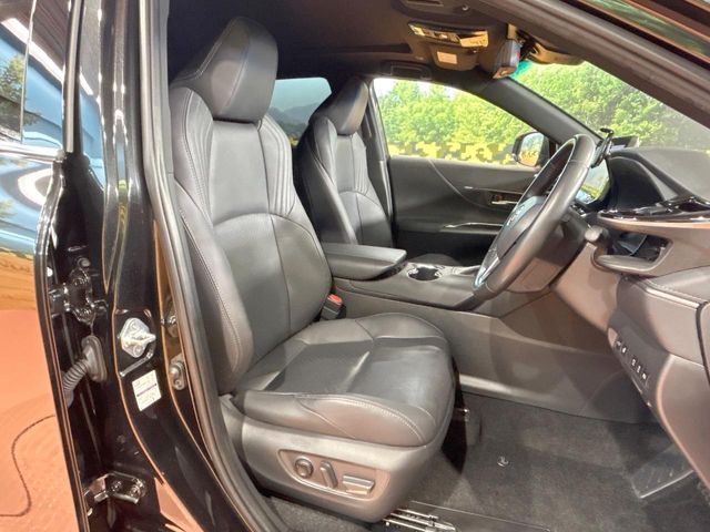 TOYOTA HARRIER HYBRID 2023