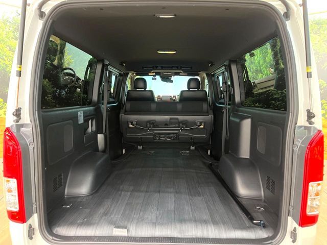 TOYOTA HIACE van 2WD 2021