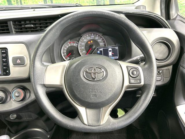 TOYOTA VITZ 2014