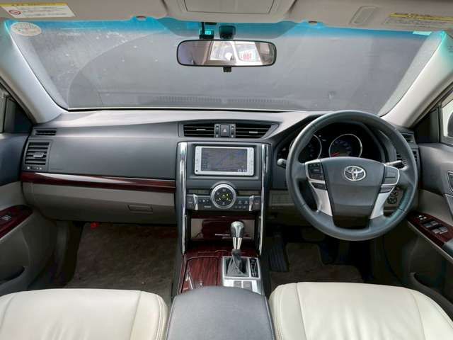 TOYOTA MARK X 2010