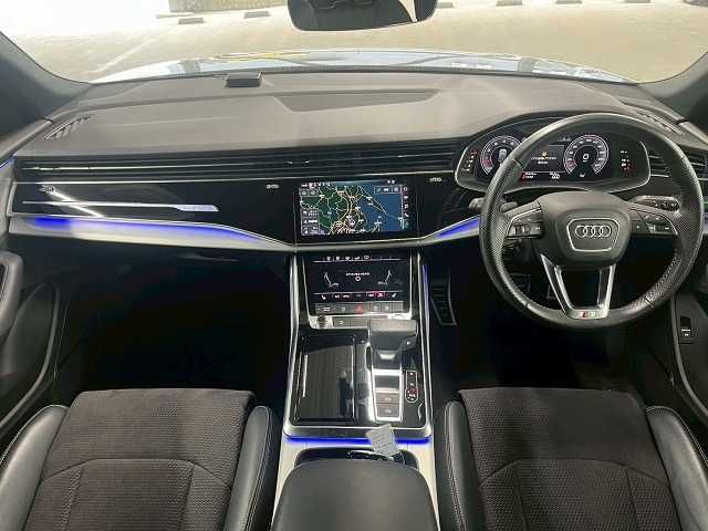 AUDI AUDI Q8 2019