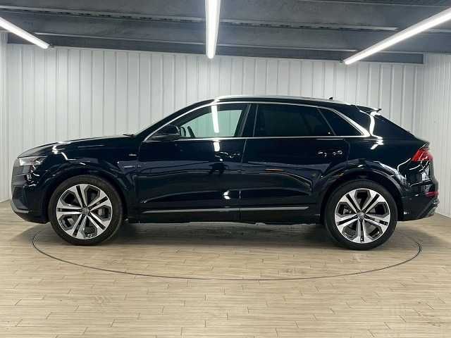 AUDI AUDI Q8 2019