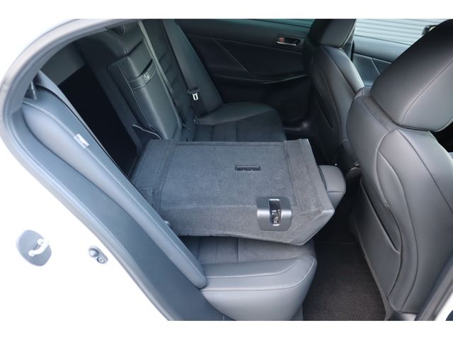 TOYOTA LEXUS IS350 2022