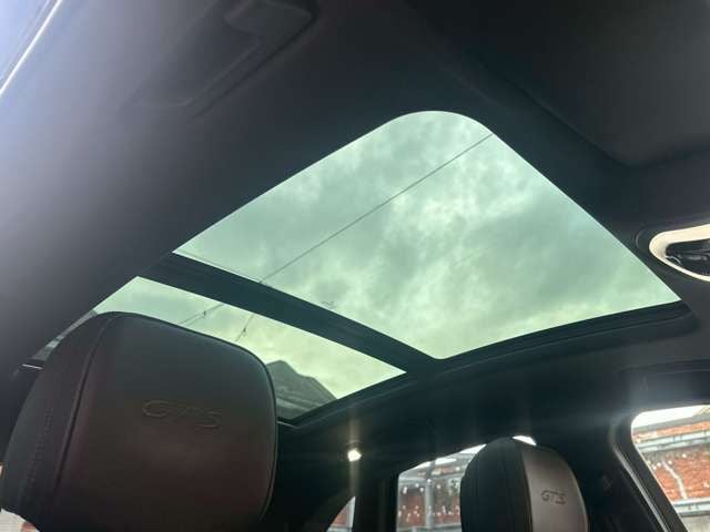 PORSCHE PORSCHE Macan 2023