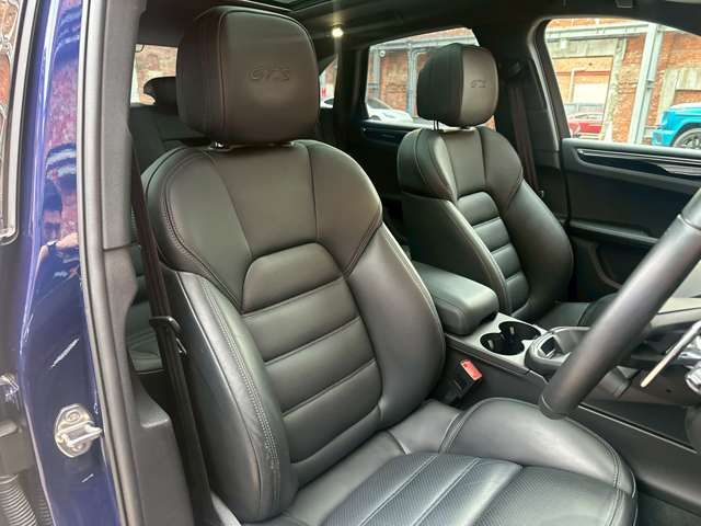 PORSCHE PORSCHE Macan 2023