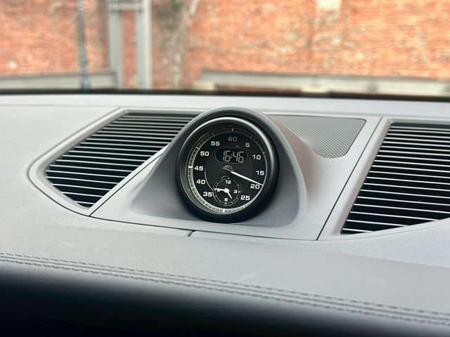 PORSCHE PORSCHE Macan 2023