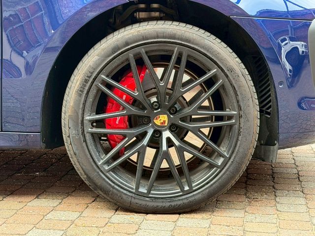 PORSCHE PORSCHE Macan 2023