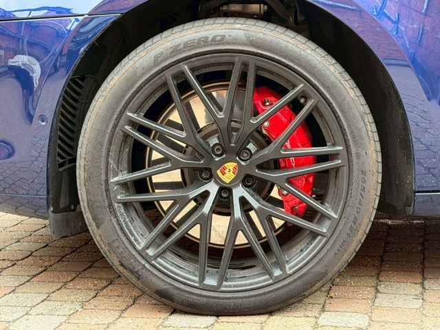 PORSCHE PORSCHE Macan 2023