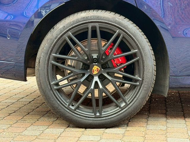 PORSCHE PORSCHE Macan 2023