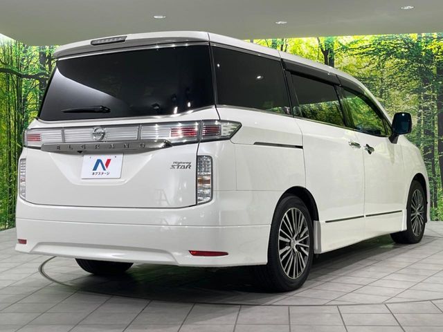 NISSAN ELGRAND  4WD 2014
