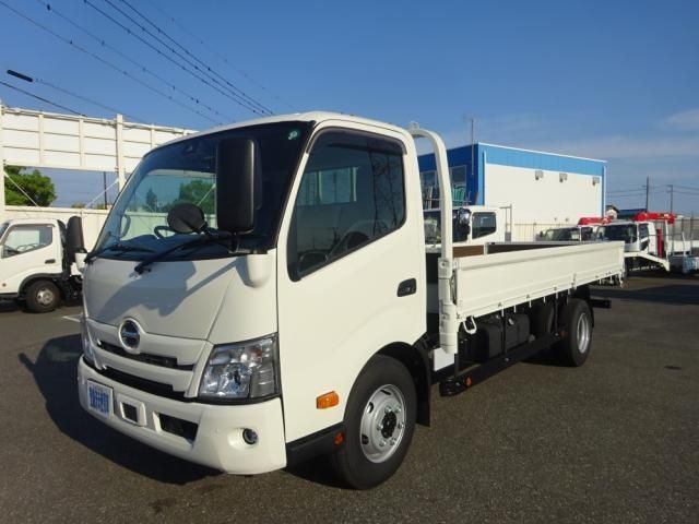 HINO DUTRO 2025