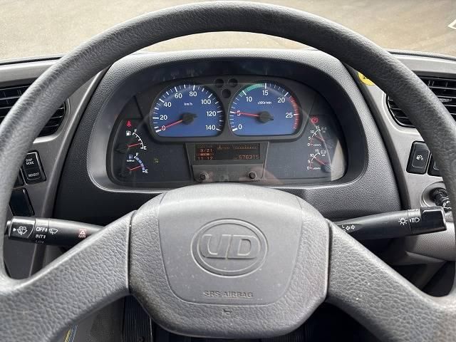 NISSAN DIESEL Quon 2014