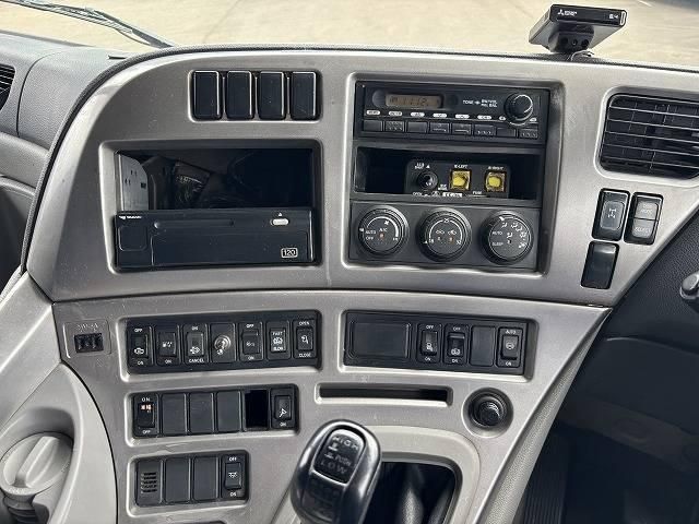 NISSAN DIESEL Quon 2014