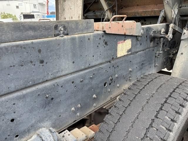 NISSAN DIESEL Quon 2014