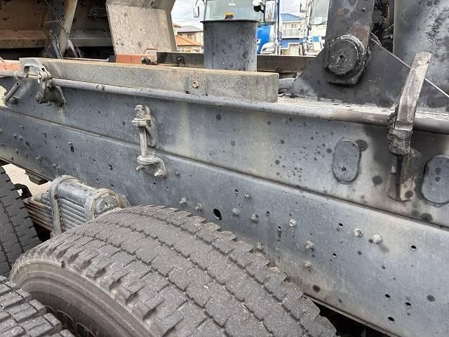 NISSAN DIESEL Quon 2014