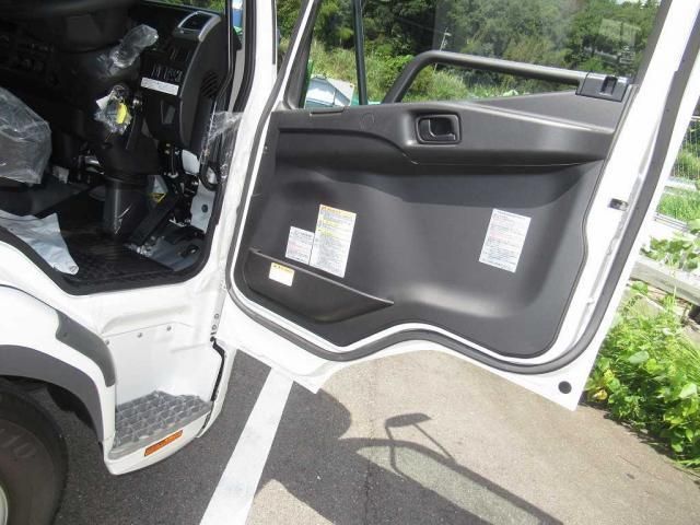 MITSUBISHI FUSOU FIGHTER 2025