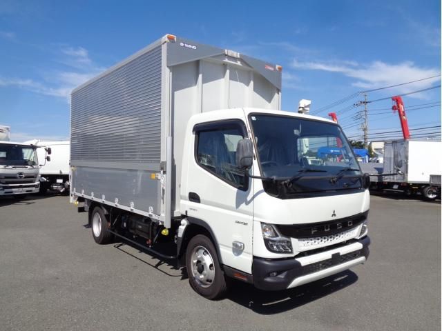 MITSUBISHI CANTER 2023