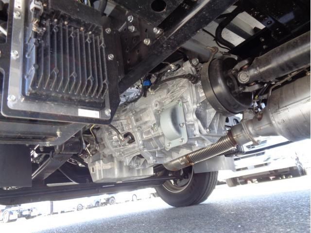 MITSUBISHI CANTER 2023