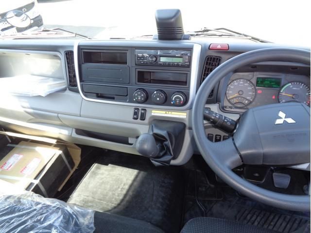 MITSUBISHI CANTER 2024