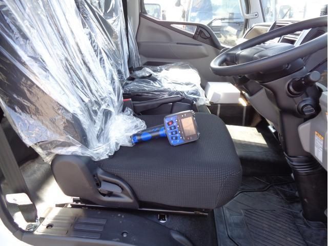 MITSUBISHI CANTER 2024