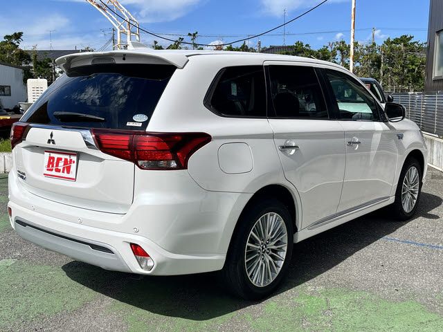 MITSUBISHI OUTLANDER PHEV 2019