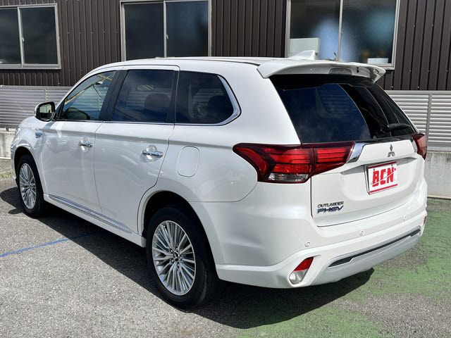 MITSUBISHI OUTLANDER PHEV 2019
